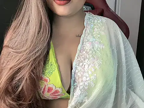 Snapshot of shanayaaa_1 chatting on January 2026 10:36:01 PM shanayaaa 1 online show from January 2026 10:36:01 PM