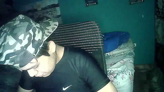 Snapshot of Valesh20 chatting on September 2025 03:39:01 AM Valesh20 online show from September 2025 03:39:01 AM