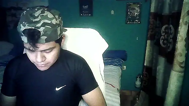 Snapshot of Valesh20 chatting on September 2025 12:27:01 AM Valesh20 online show from September 2025 12:27:01 AM