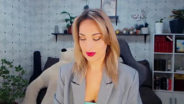 MillaXQueen online show from February 2026 03:29:02 PM