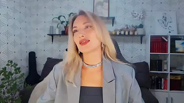 MillaXQueen online show from June 2026 01:20:02 PM