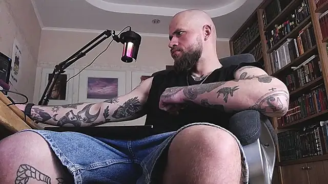 Snapshot of FindomJason chatting on May 2026 11:48:02 AM FindomJason online show from May 2026 11:48:02 AM