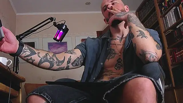 Snapshot of FindomJason chatting on July 2026 01:04:01 PM FindomJason online show from July 2026 01:04:01 PM