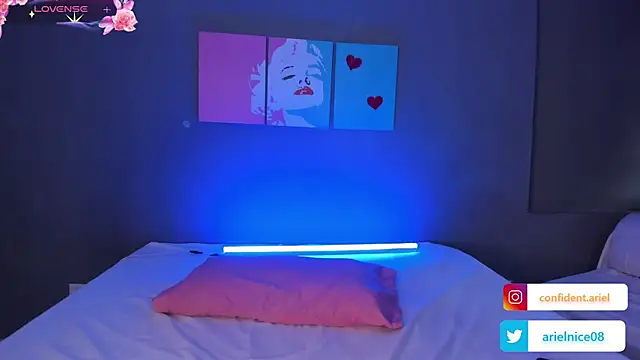 Snapshot of ariel35 chatting on January 2025 10:03:01 PM ariel35 online show from January 2025 10:03:01 PM