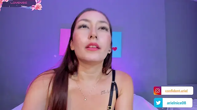 Snapshot of ariel35 chatting on February 2025 01:22:01 AM ariel35 online show from February 2025 01:22:01 AM