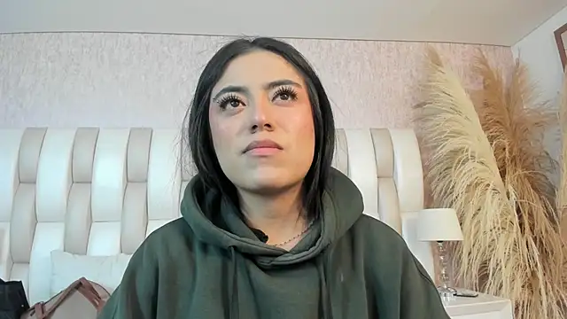 Rebeca jones online show from April 2026 12:10:01 PM