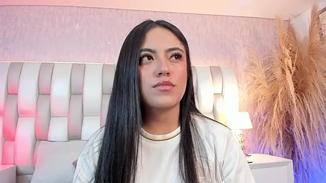 Snapshot of Rebeca_jones chatting on July 2026 01:15:02 PM Rebeca jones online show from July 2026 01:15:02 PM