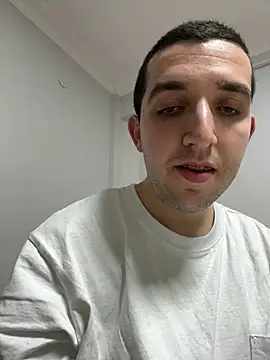 Snapshot of strange6696 chatting on January 2025 04:25:02 PM strange6696 online show from January 2025 04:25:02 PM