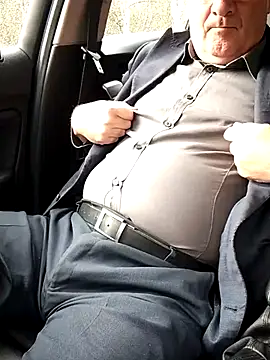 stiffandlubedxh online show from October 2025 09:25:01 PM