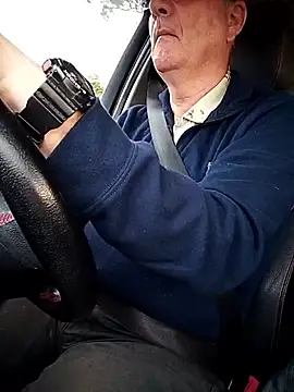 stiffandlubedxh online show from April 2026 09:26:02 PM