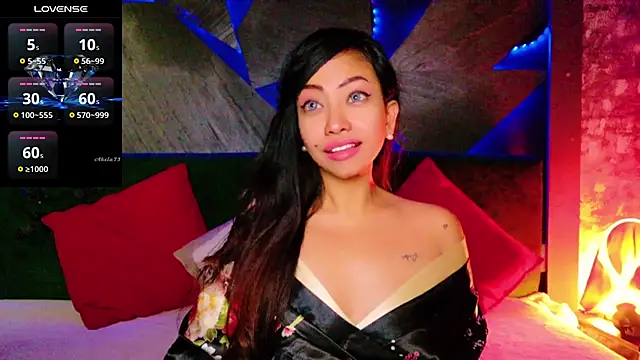 Snapshot of ElyaQuinn chatting on December 2025 07:28:01 AM ElyaQuinn online show from December 2025 07:28:01 AM