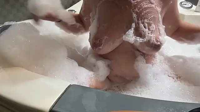 Snapshot of Pitufina_love chatting on February 2026 07:42:02 PM Pitufina love online show from February 2026 07:42:02 PM