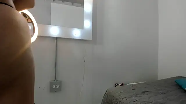 SEXXYLATINCOUPLE1 online show from November 2025 10:18:01 AM