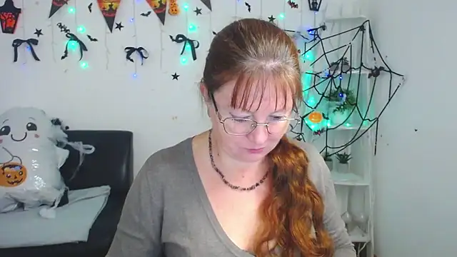 Snapshot of VanessaHotts chatting on November 2025 06:25:01 AM VanessaHotts online show from November 2025 06:25:01 AM