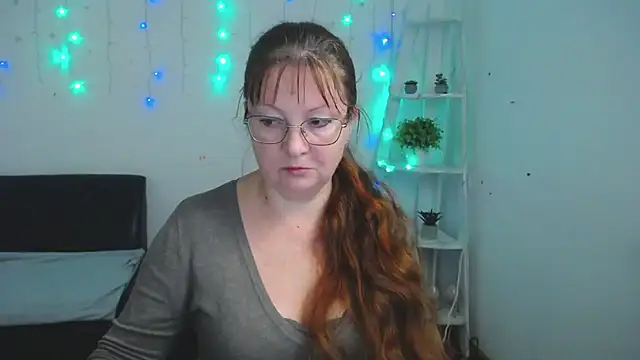 Snapshot of VanessaHotts chatting on November 2025 06:02:02 AM VanessaHotts online show from November 2025 06:02:02 AM