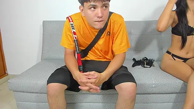 Snapshot of reactive_sex chatting on November 2025 01:17:02 AM reactive sex online show from November 2025 01:17:02 AM