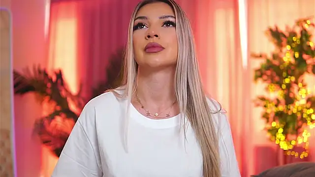 Snapshot of ArtTeasee chatting on February 2025 10:24:02 AM ArtTeasee online show from February 2025 10:24:02 AM