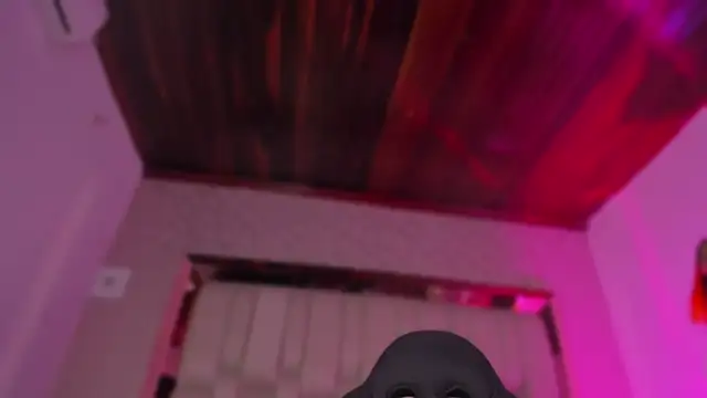 Snapshot of Emmily_Savage chatting on November 2025 11:10:01 AM Emmily Savage online show from November 2025 11:10:01 AM