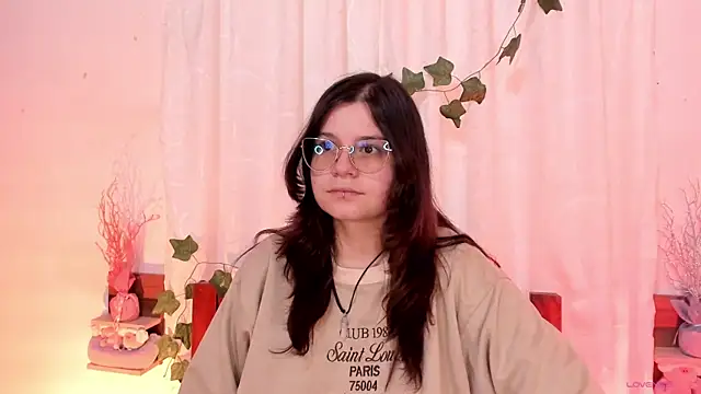 Snapshot of Mey_moon chatting on February 2025 07:24:02 PM Mey moon online show from February 2025 07:24:02 PM