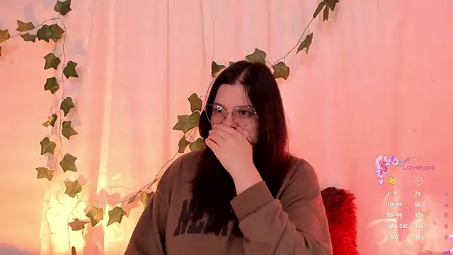 Snapshot of Mey_moon chatting on March 2025 07:33:02 AM Mey moon online show from March 2025 07:33:02 AM