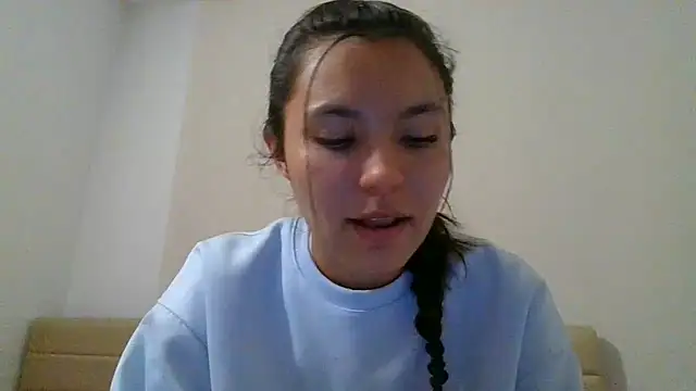 Snapshot of _andygirl chatting on June 2026 01:37:01 AM andygirl online show from June 2026 01:37:01 AM