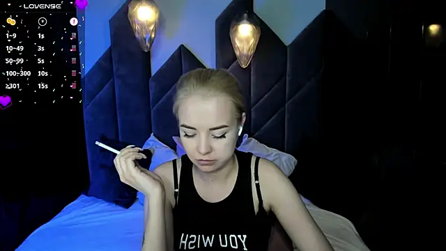 Snapshot of StephanieSweety chatting on January 2025 05:41:01 PM StephanieSweety online show from January 2025 05:41:01 PM