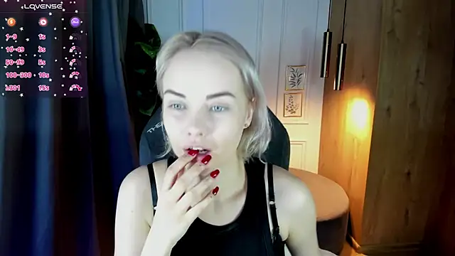 Snapshot of StephanieSweety chatting on March 2025 05:29:02 AM StephanieSweety online show from March 2025 05:29:02 AM