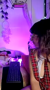 Piafisher1 online show from March 2025 04:10:01 PM