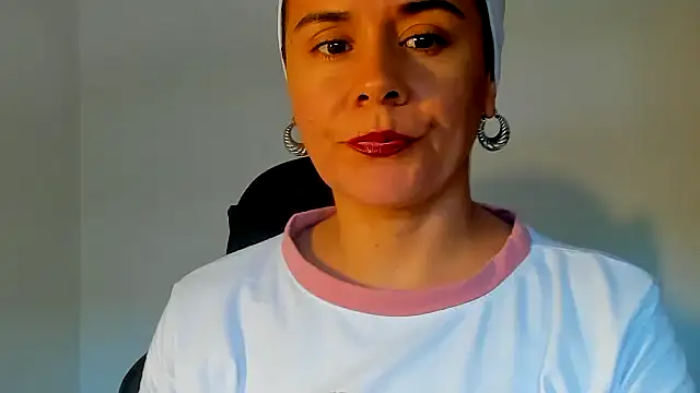 Sami Hotie1 online show from November 2025 09:25:02 PM