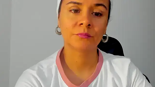 Sami Hotie1 online show from November 2025 05:24:01 PM