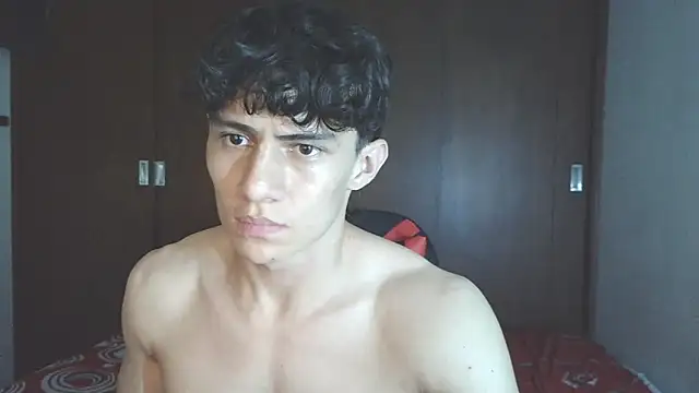 Snapshot of aresholland chatting on November 2025 03:27:02 AM aresholland online show from November 2025 03:27:02 AM