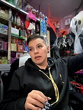 Snapshot of TamySweetness chatting on October 2025 08:24:02 PM TamySweetness online show from October 2025 08:24:02 PM