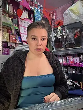 Snapshot of TamySweetness chatting on November 2025 04:09:02 PM TamySweetness online show from November 2025 04:09:02 PM