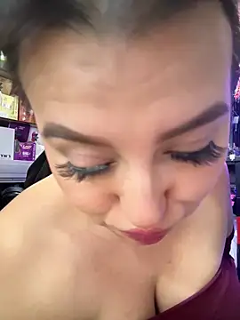 Snapshot of TamySweetness chatting on November 2025 07:02:01 PM TamySweetness online show from November 2025 07:02:01 PM