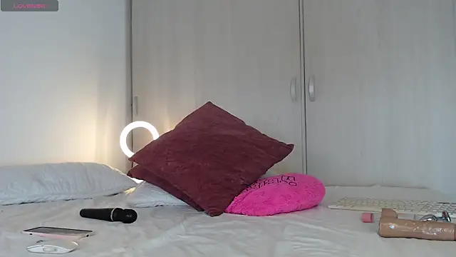 Snapshot of cristal_sexybody chatting on November 2025 05:58:02 PM cristal sexybody online show from November 2025 05:58:02 PM