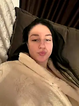 Snapshot of moniqque chatting on January 2026 07:17:01 PM moniqque online show from January 2026 07:17:01 PM