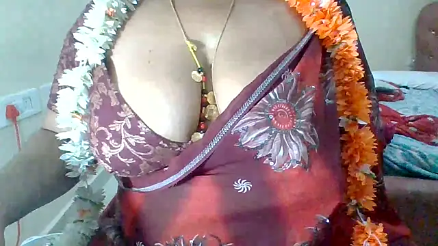 Snapshot of archanatelugu9 chatting on January 2025 02:45:01 PM archanatelugu9 online show from January 2025 02:45:01 PM