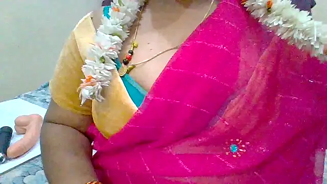 Snapshot of archanatelugu9 chatting on January 2025 07:08:01 PM archanatelugu9 online show from January 2025 07:08:01 PM