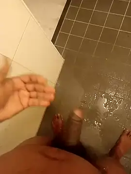 Snapshot of RyZ111 chatting on December 2025 11:09:02 PM RyZ111 online show from December 2025 11:09:02 PM