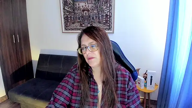 Ivette Shaira online show from April 2026 01:26:01 PM