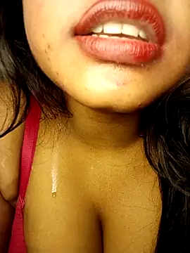 Hotlisa online show from December 2025 05:28:01 AM