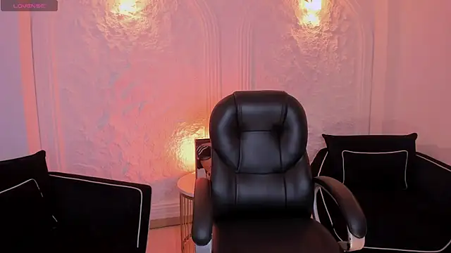 Snapshot of DannaCruz chatting on November 2025 07:14:01 PM DannaCruz online show from November 2025 07:14:01 PM