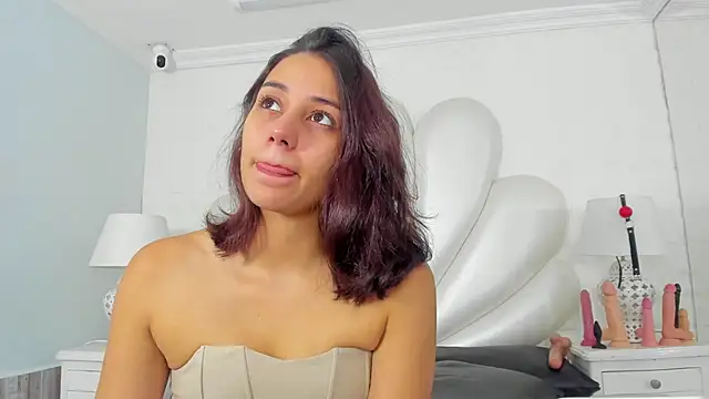 Snapshot of LucianaCarter chatting on December 2024 12:18:02 PM LucianaCarter online show from December 2024 12:18:02 PM