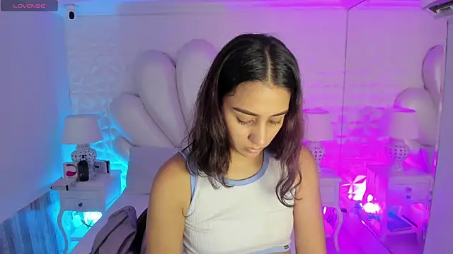 Snapshot of LucianaCarter chatting on January 2025 03:54:01 AM LucianaCarter online show from January 2025 03:54:01 AM