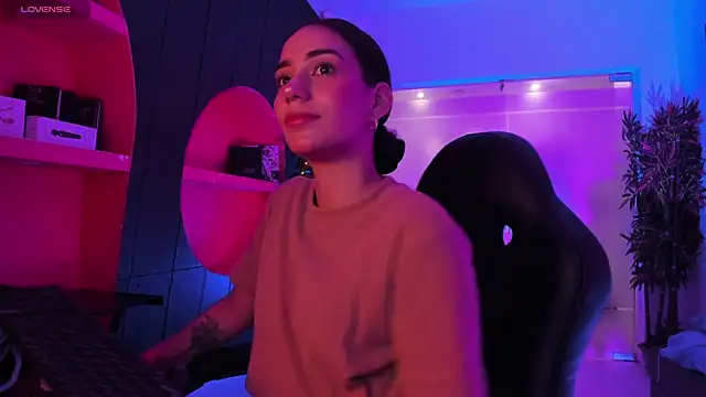 Snapshot of LucianaCarter chatting on October 2025 03:36:02 AM LucianaCarter online show from October 2025 03:36:02 AM