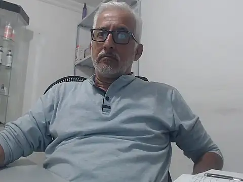 cenizo10124 online show from October 2025 02:18:02 PM