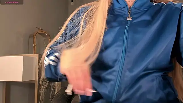 SophiePalmer online show from December 2025 11:16:02 AM