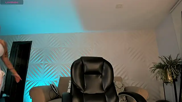 SophiePalmer online show from February 2026 11:59:01 AM