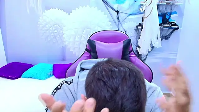 DEIBY BABY online show from October 2025 06:45:02 PM