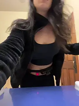 Natur4lBeautyb33 online show from December 2024 04:45:02 AM